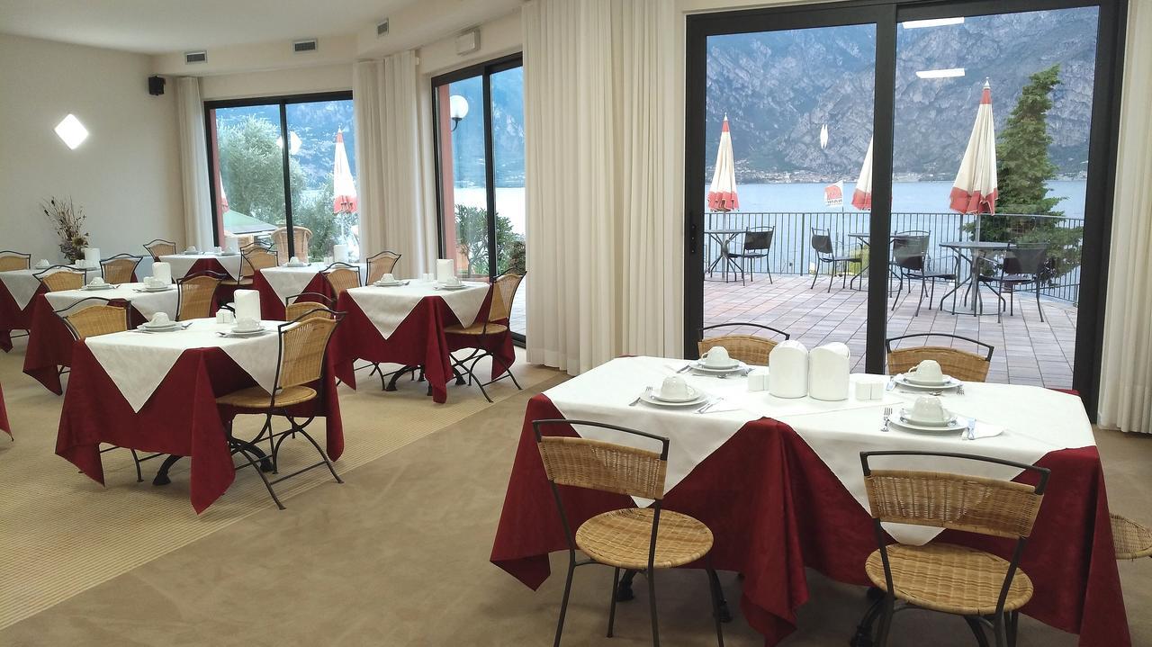 Hotel Oasi Beach Malcesine Ngoại thất bức ảnh