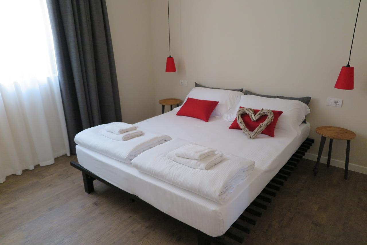 Hotel Oasi Beach Malcesine Ngoại thất bức ảnh