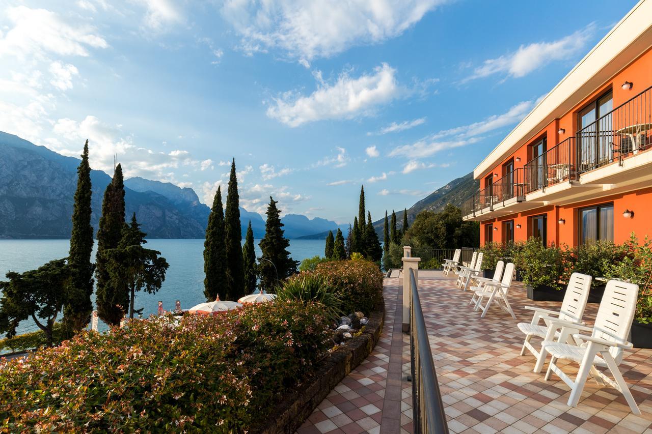 Hotel Oasi Beach Malcesine Ngoại thất bức ảnh