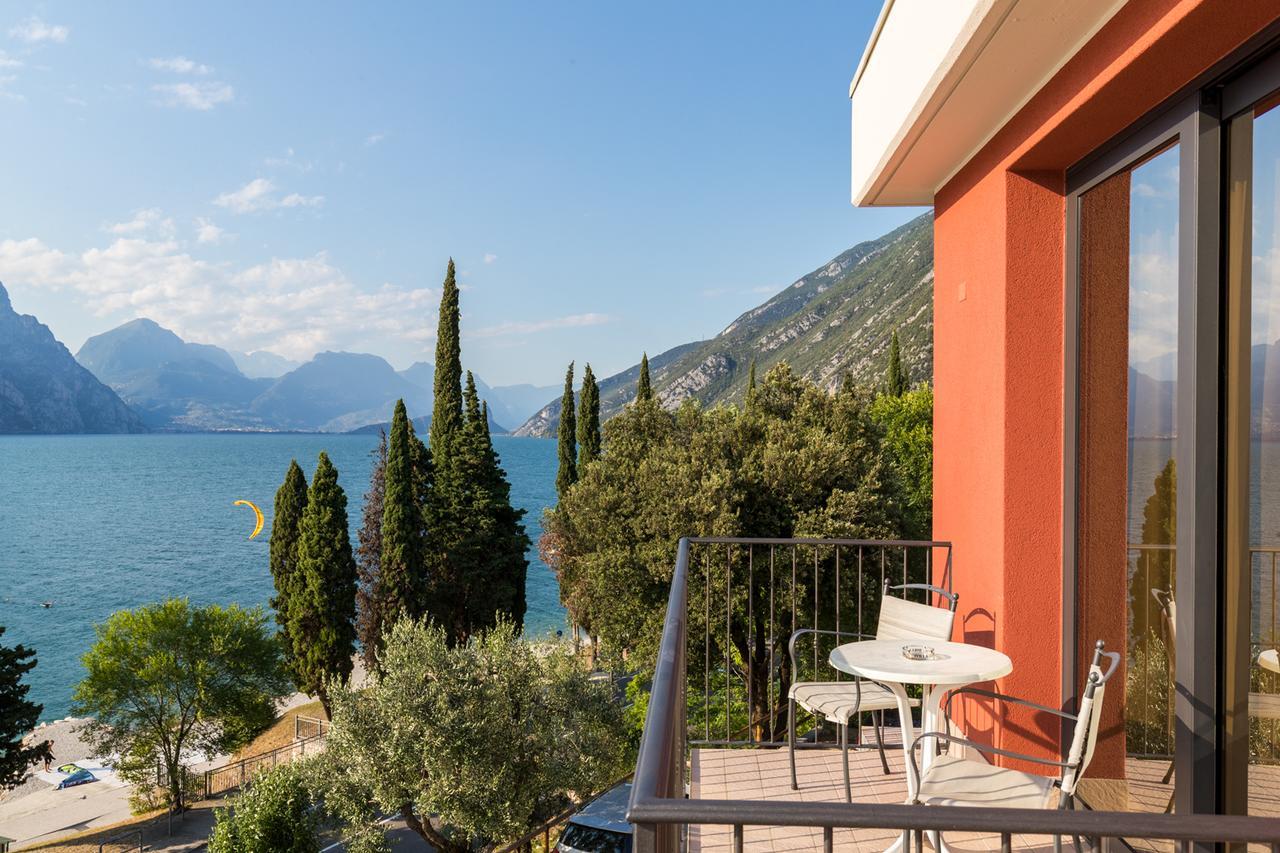 Hotel Oasi Beach Malcesine Ngoại thất bức ảnh