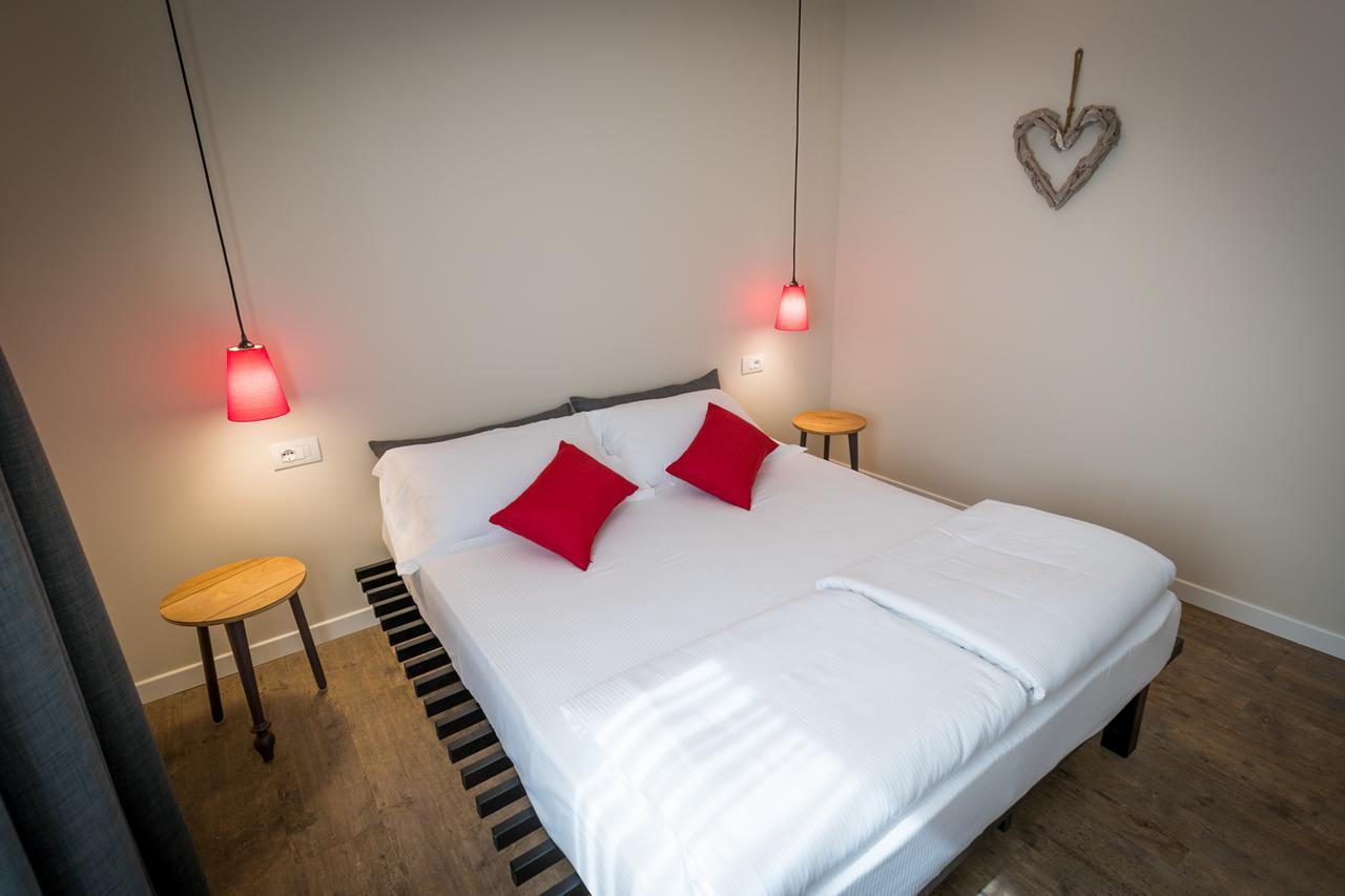 Hotel Oasi Beach Malcesine Ngoại thất bức ảnh