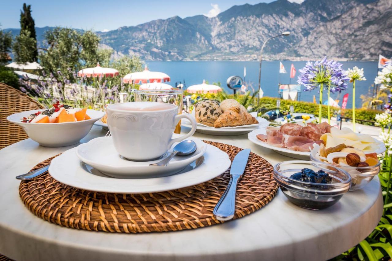 Hotel Oasi Beach Malcesine Ngoại thất bức ảnh